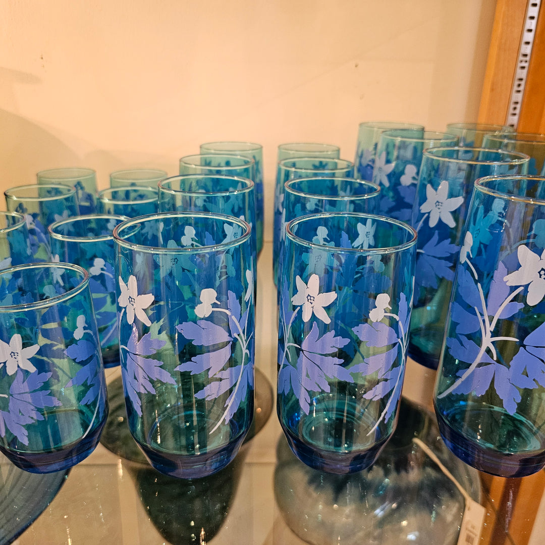 Set of 8 Anchor Hocking Laser Blue Floral Milk Glasses