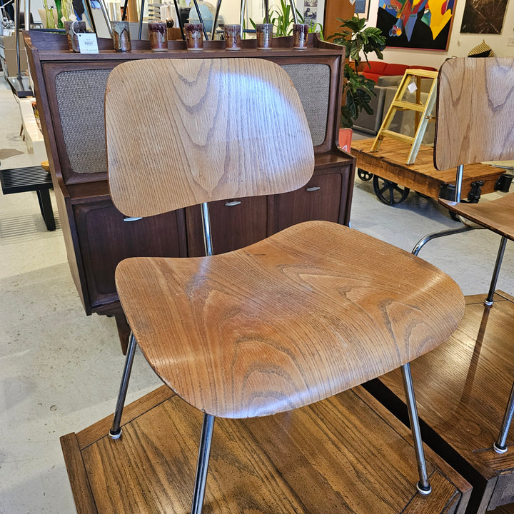 Early Collectors Eames DCM Chair