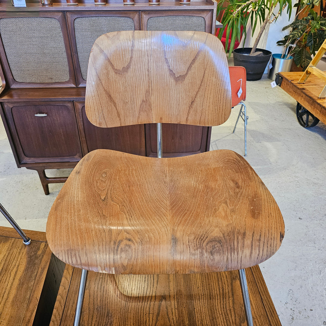 Early Collectors Eames DCM Chair