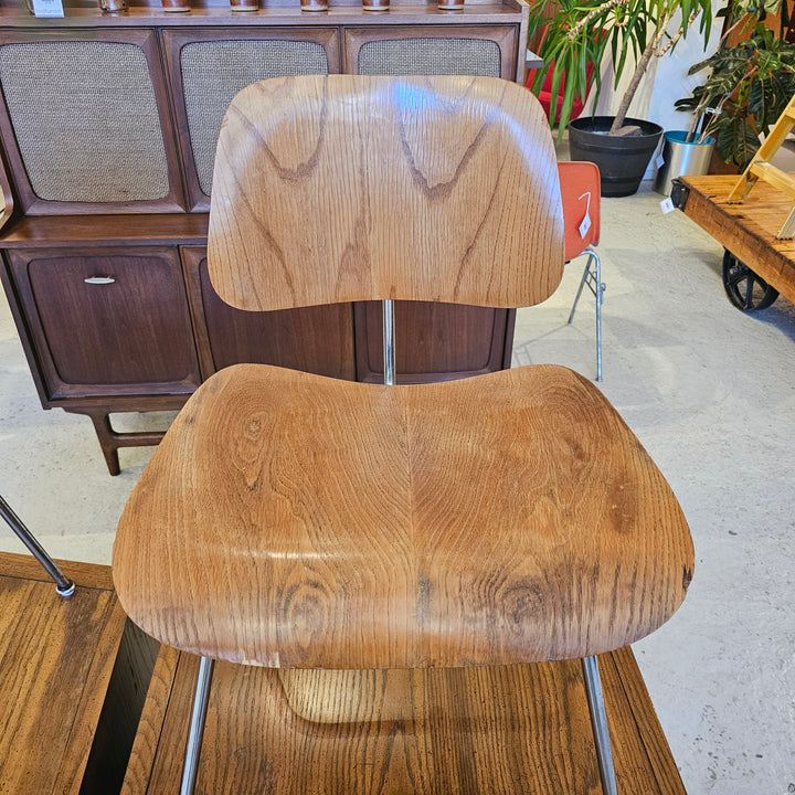 Early Collectors Eames DCM Chair